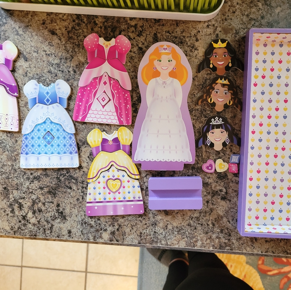 Melissa &amp; Doug Magnetic Dress-Up Crowns &amp; Gowns Magnetic Dress-Up Pieces